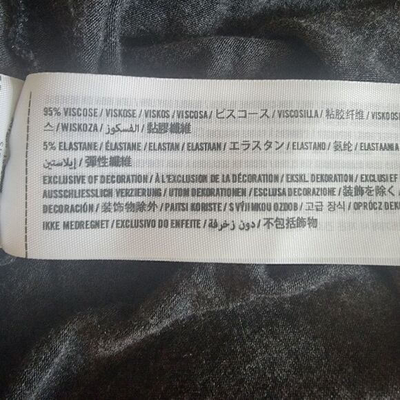 Abercrombie & Fitch Jersey Knit Abstract Top. Size S. - Picture 7 of 8